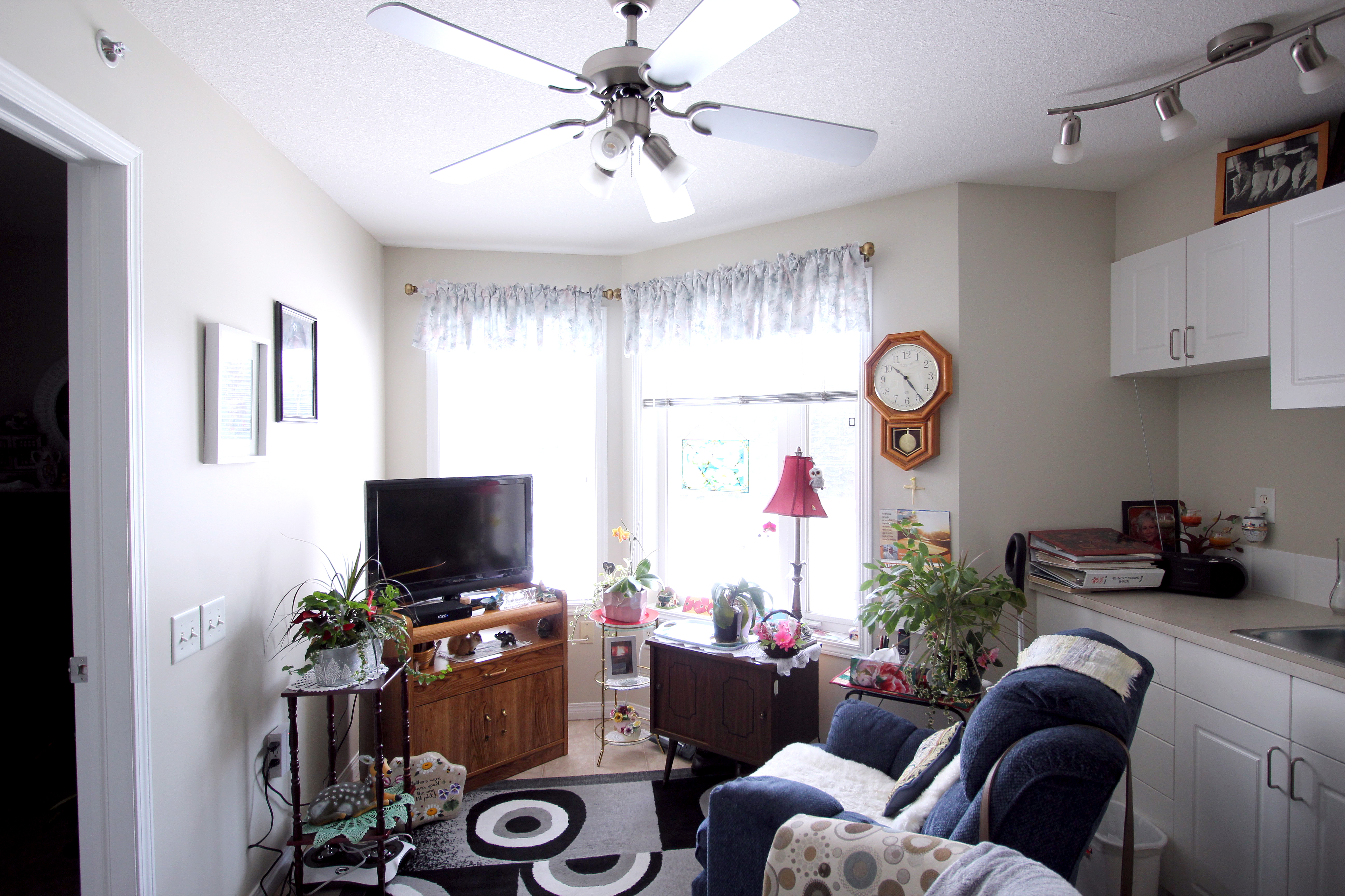 cb-resident-room0049