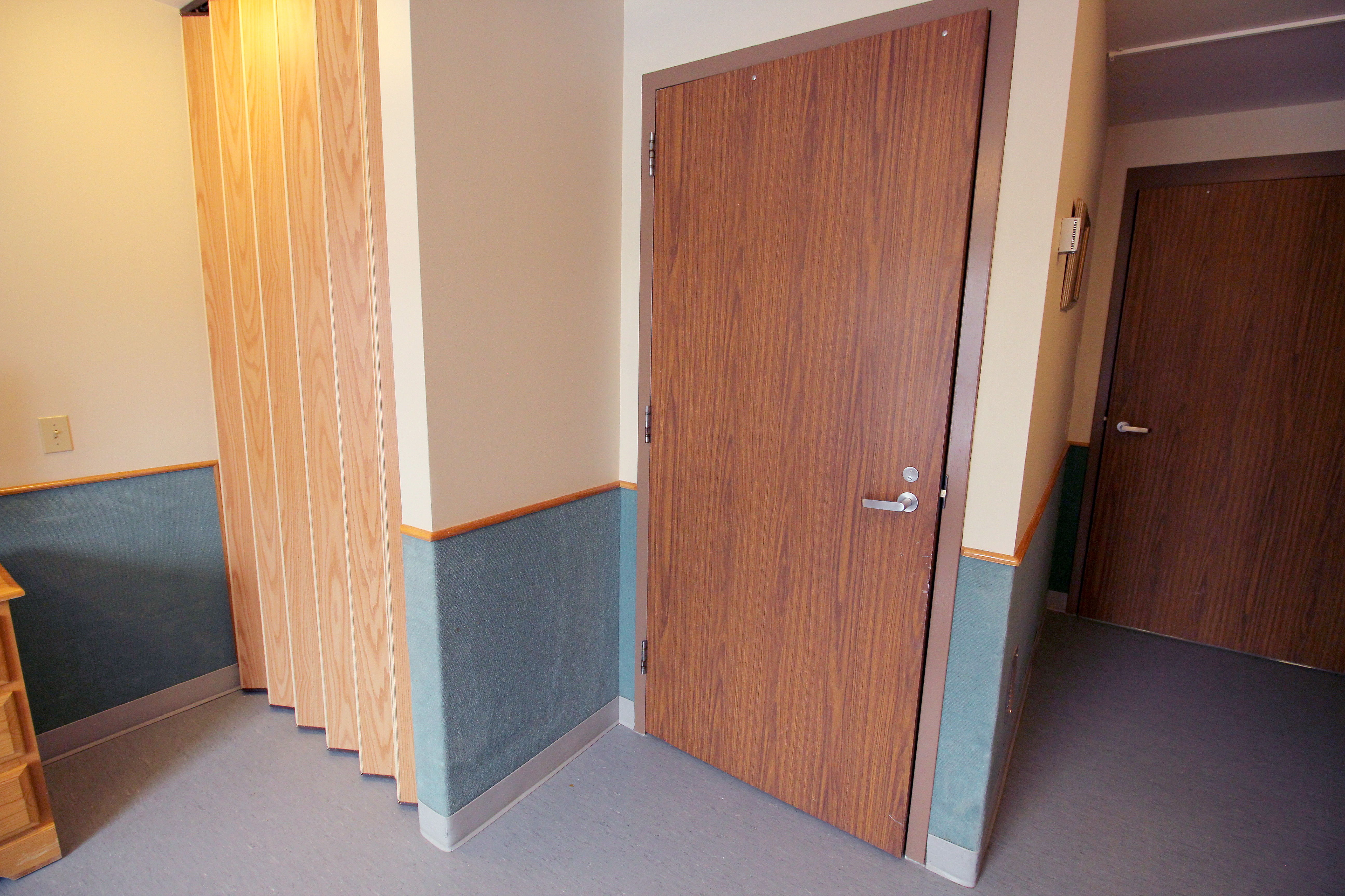 fanning-resident-room1095