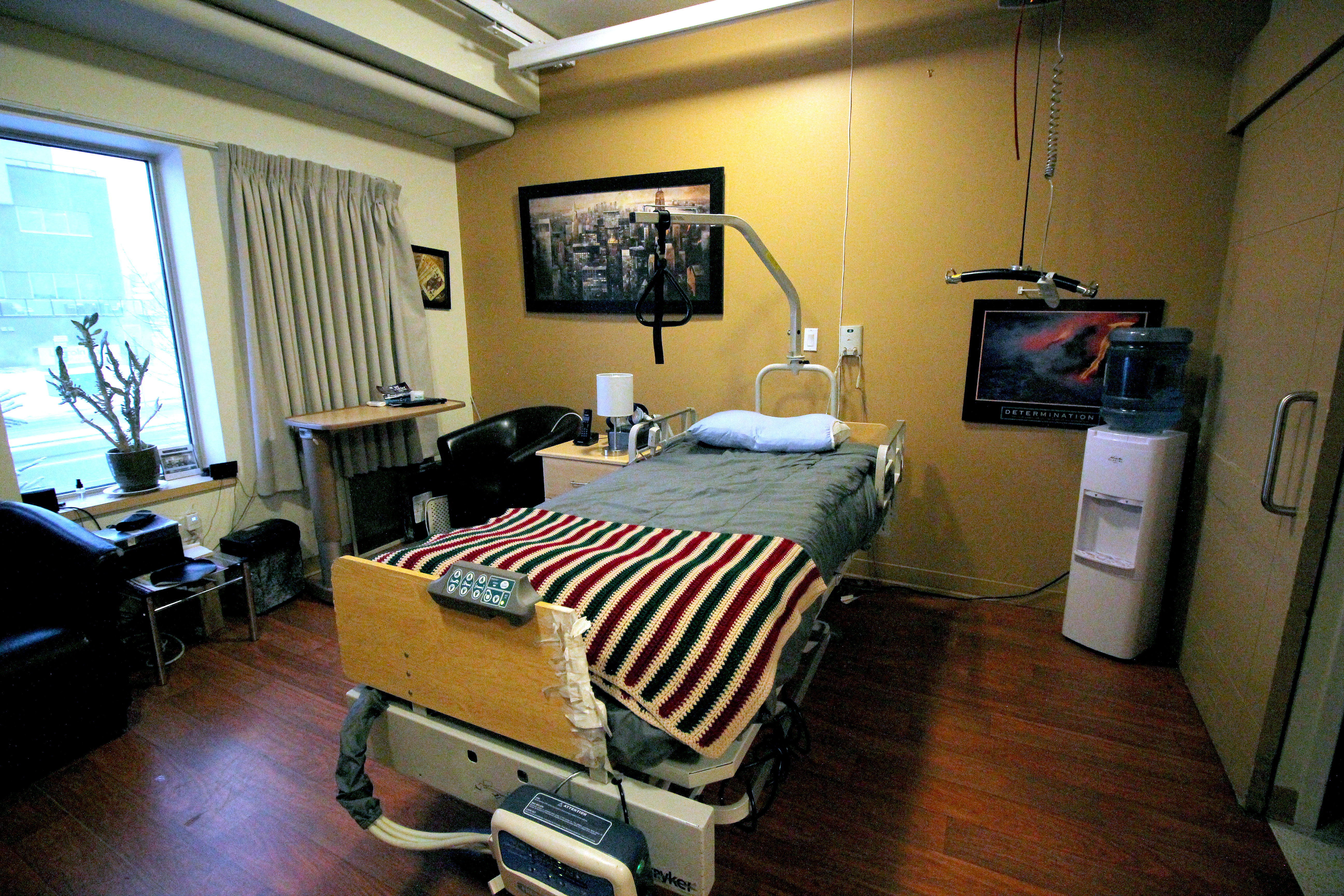 garrison-resident-room1127