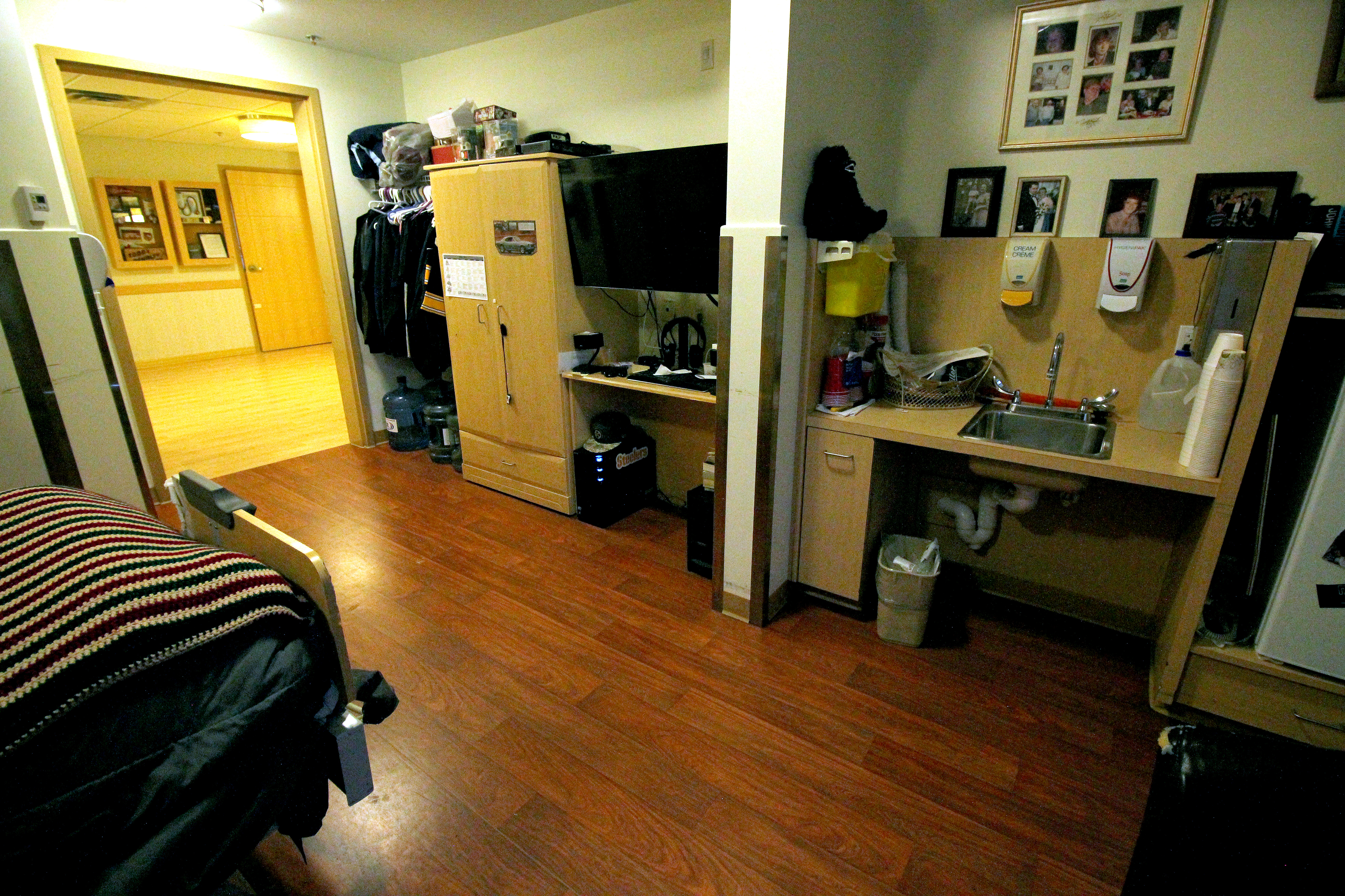 garrison-resident-room1137