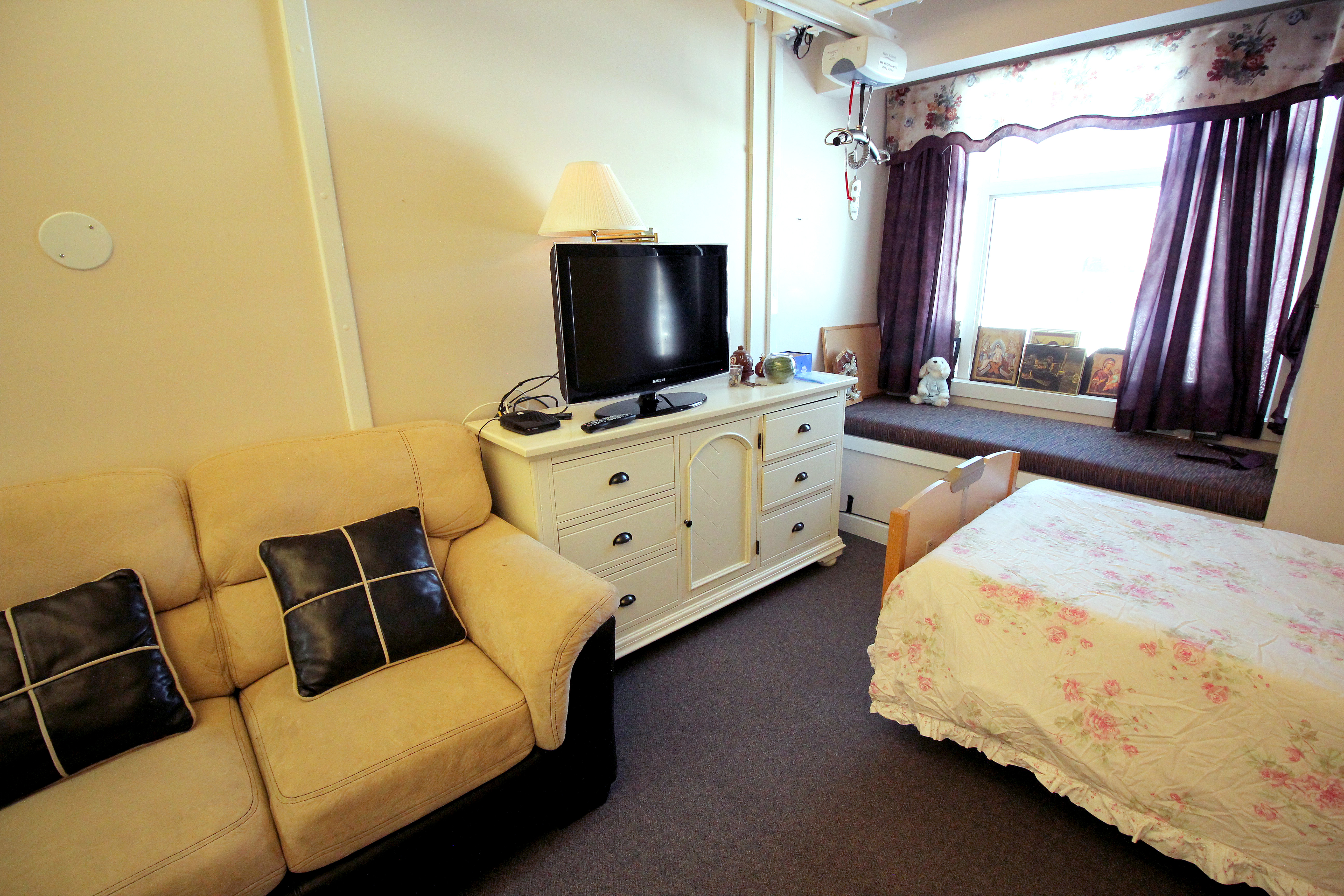 signal-pointe-resident-room1269